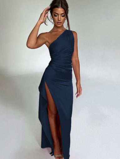 Robe Satinée Véla – Élégance Sensuelle