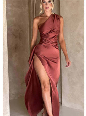 Robe Satinée Véla – Élégance Sensuelle